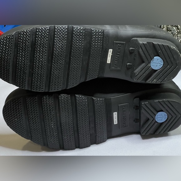 Hunter Black Original Tall Rain Boots 8 - Picture 6 of 14